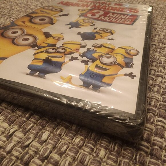 Despicable Me Minion Madness DVD 3 Mini-Movies New Sealed Animated Family Comedy - Picture 2 of 3